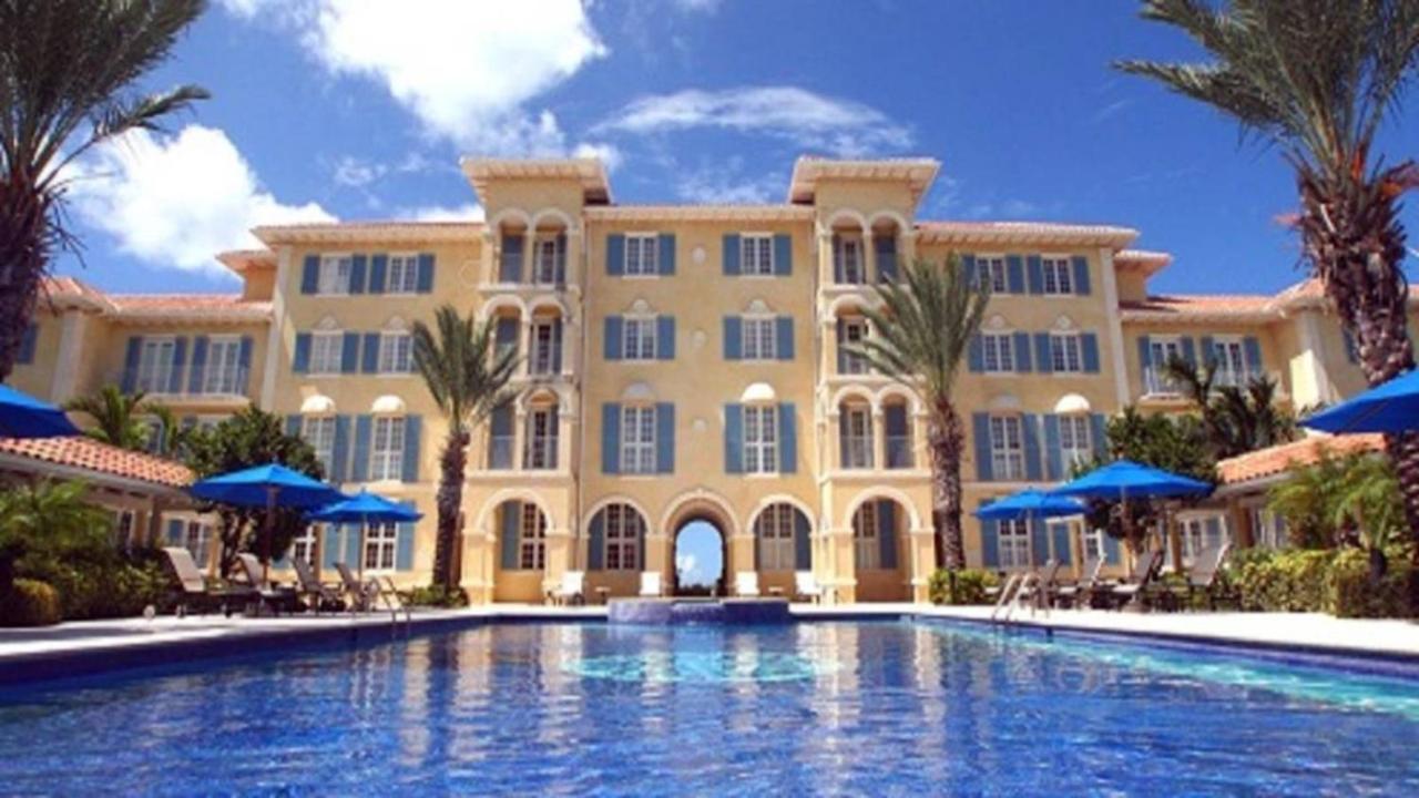 Villa Renaissance Unit 205 Grace Bay Beach Bagian luar foto