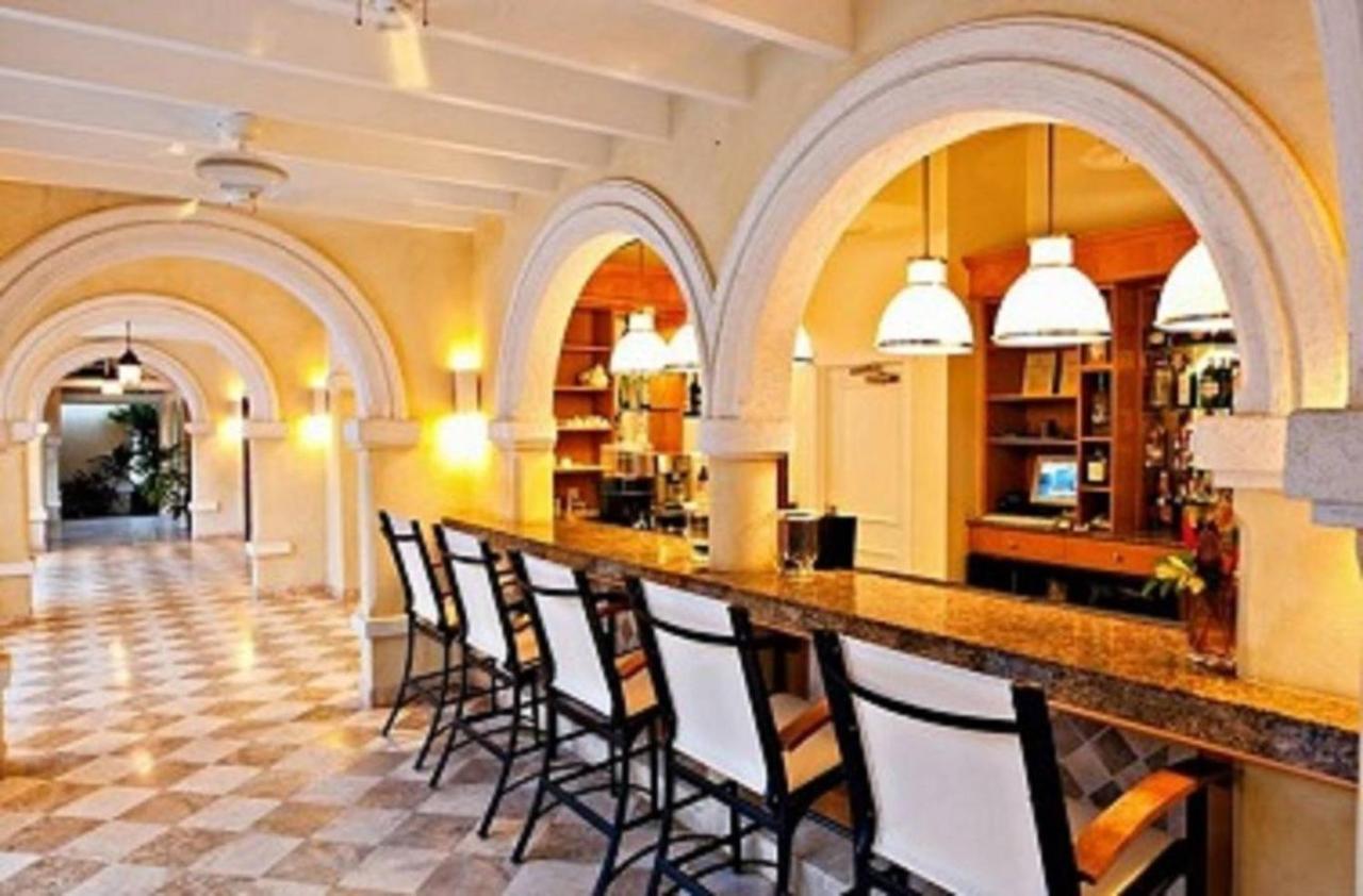 Villa Renaissance Unit 205 Grace Bay Beach Bagian luar foto