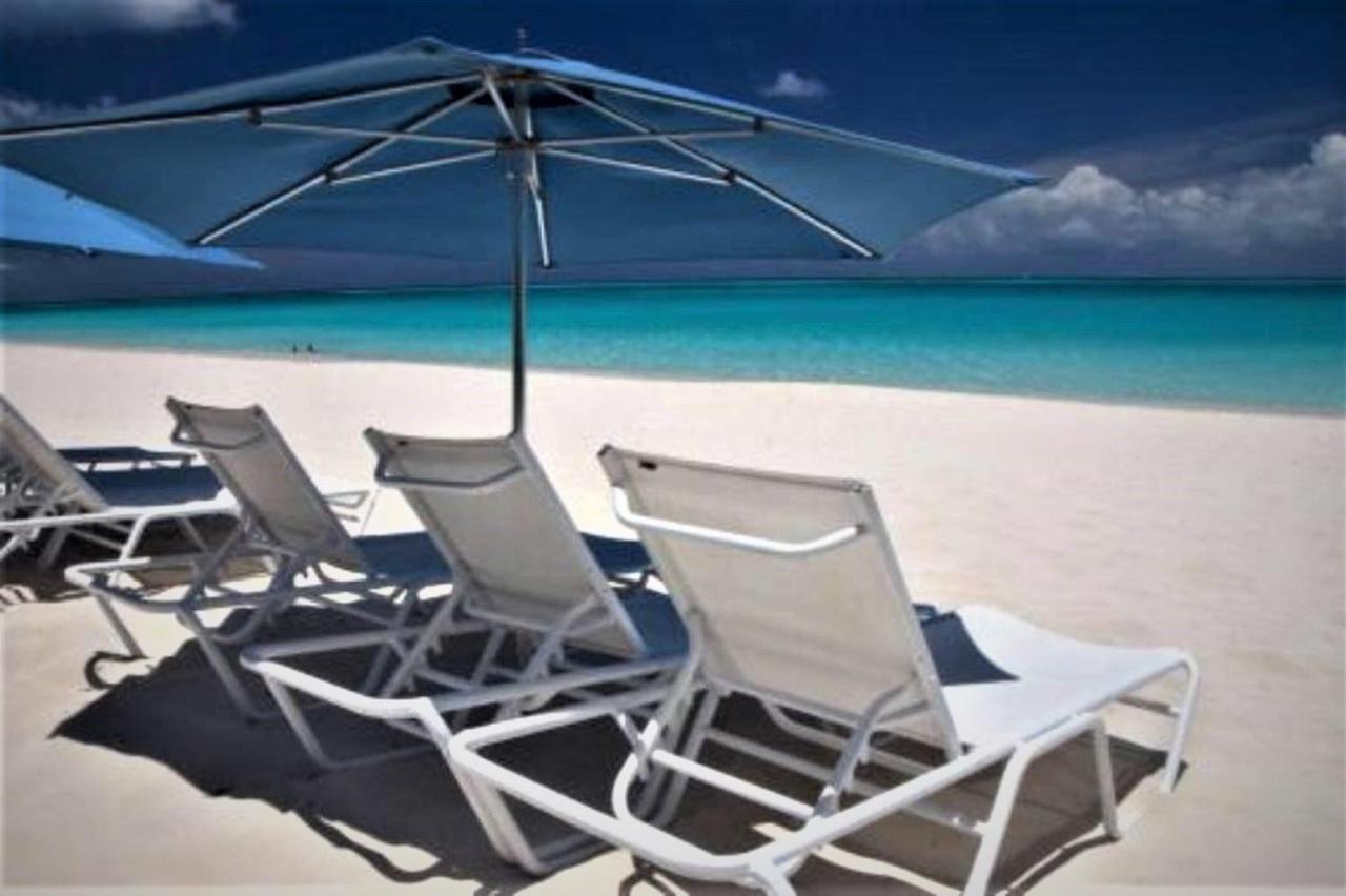 Villa Renaissance Unit 205 Grace Bay Beach Bagian luar foto